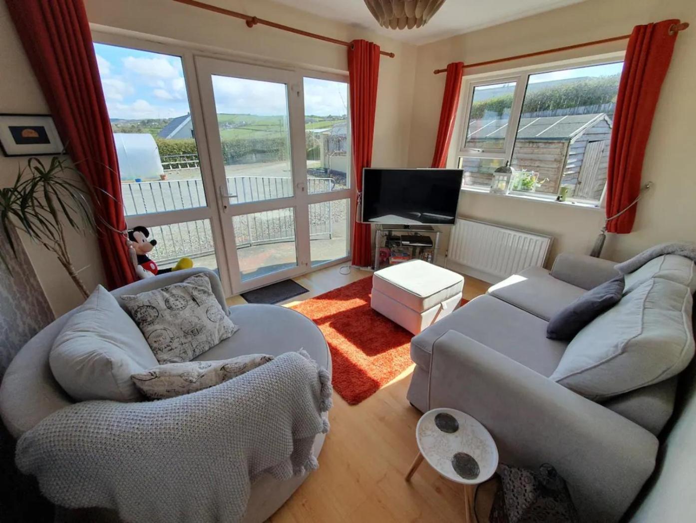 Quiet 2-Bedroom Buncrana Home ภายนอก รูปภาพ